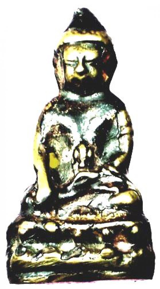 พระกริ่งลงรักปิดมแง ด้านหลังมีโค๊ด