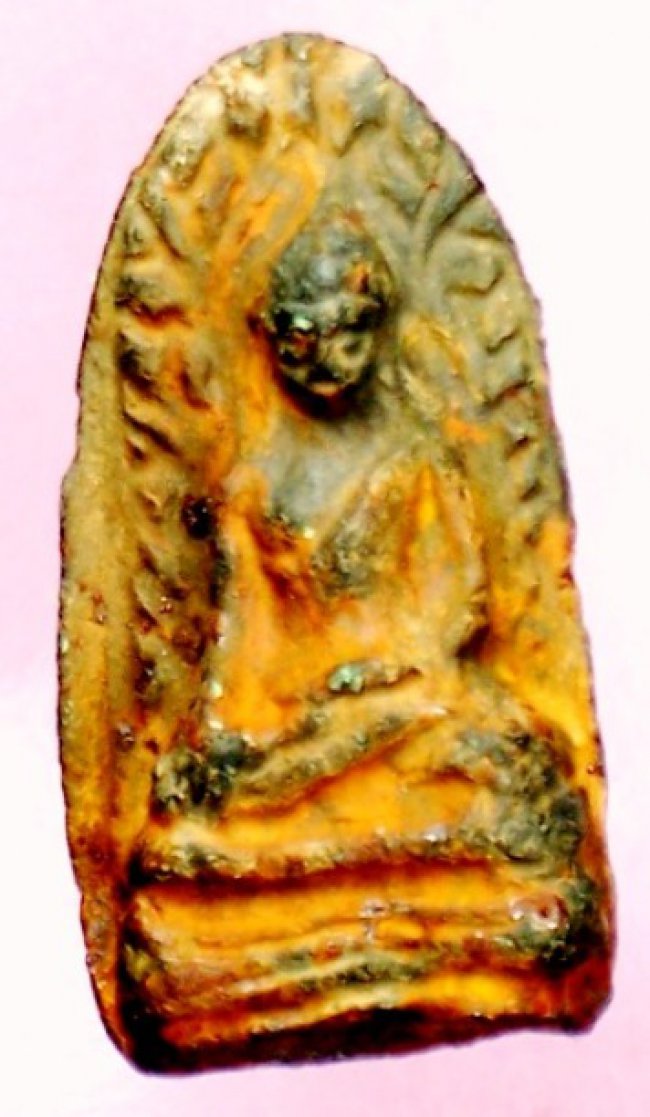 พระรอดพิมพ์ใหญ่ กรุเก่าลำพูน (พิมพ์พิเศษ) พระรอดพิมพ์ใหญ่ กรุเก่าลำพูน (พิมพ์พิเศษ)