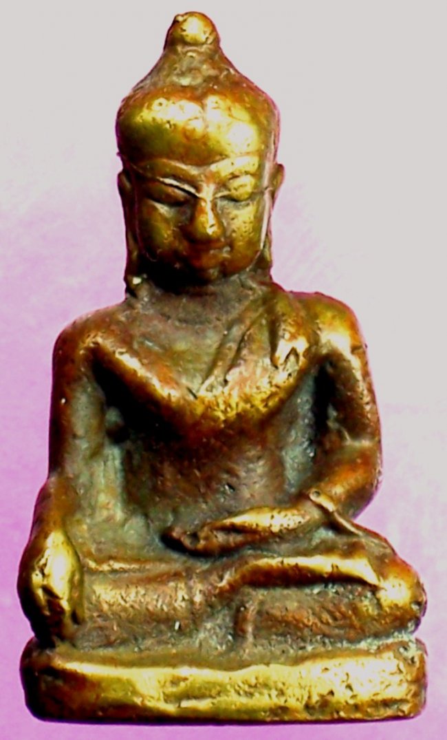 พระเชียงแสนสิงห์หนึ่ง กรุเชียงแสน นายขนมต้ม เนื้อสัมริดแก่ทอง สูง 4 ซม. พระเชียงแสนสิงห์หนึ่ง กรุเชียงแสน นายขนมต้ม เนื้อสัมริดแก่ทอง สูง 4 ซม.